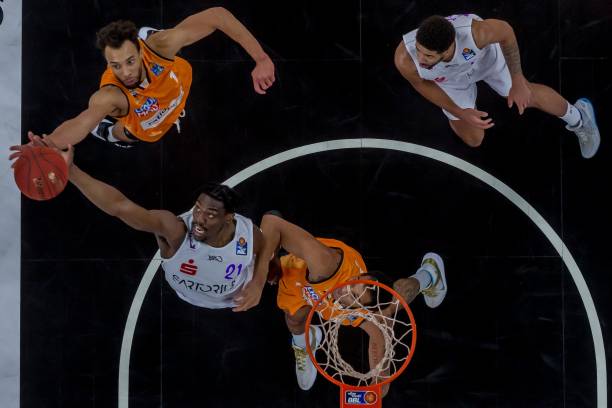 防守端的高 防守端的高