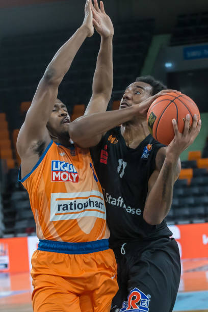 各球队争夺 各球队争夺